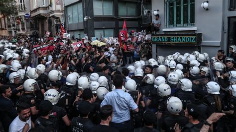  2013 Gezi Park Protests: A Spark Ignited by Trees, Burning Down an Era of Political Stagnation